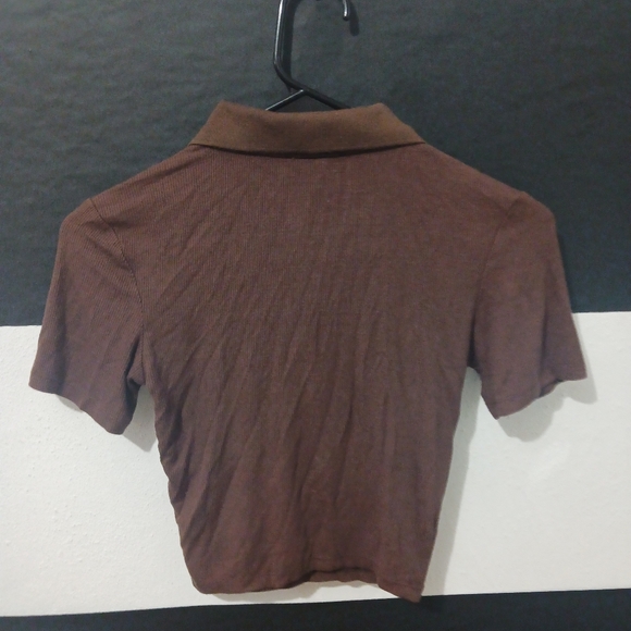 SWS Essentials Women knitted brown collared buttoned crop top - Picture 6 of 8